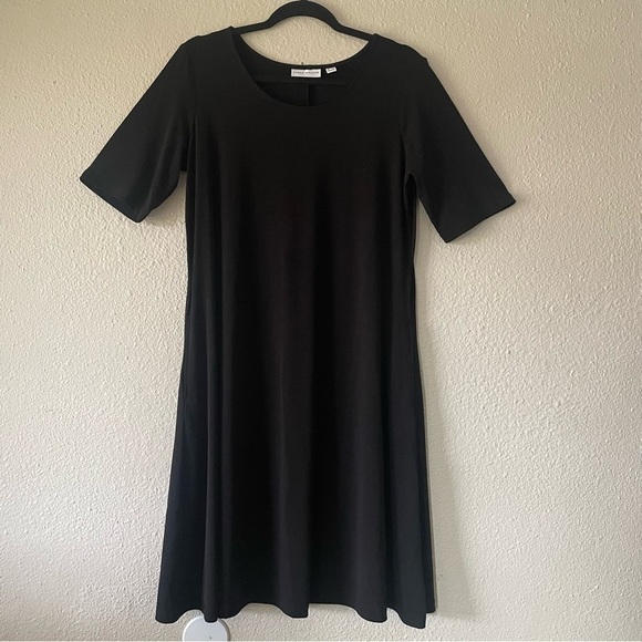 Susan Graver Dresses & Skirts - Susan Graver Liquid Knit Slinky Dress Women’s M Black Pull On Stretch Corporate